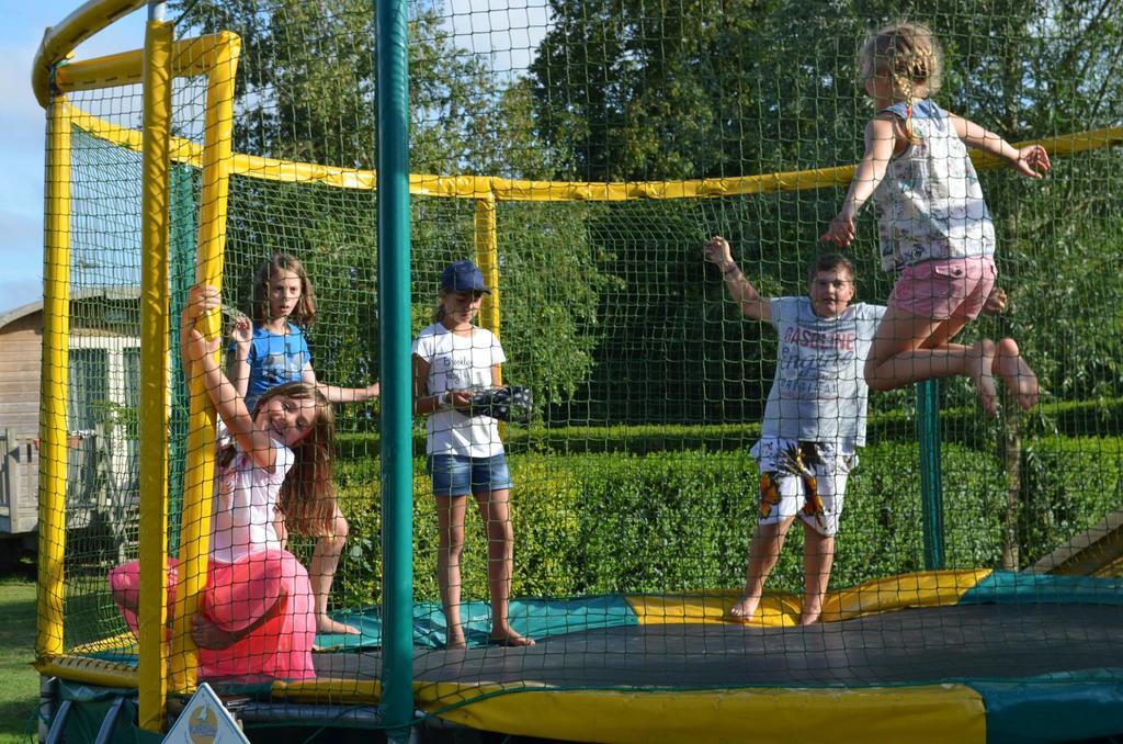 Camping De La Mottelette Forest-Montiers Exterior photo